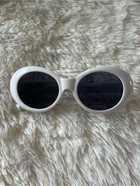 Quay Australia White Oval Sunglasses with Black Lenses